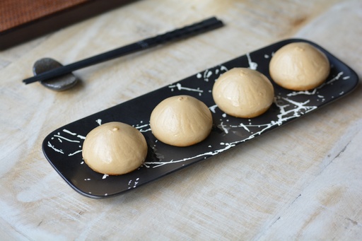 [3-5. Bao a la Plancha de Ternera con Cebolla y Repollo] 3-5. Pan-fried Beef with Onion and Cabbage Bao